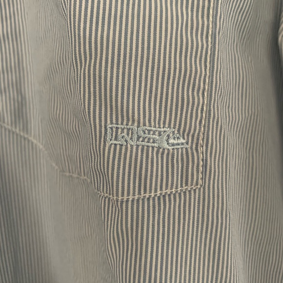 Quicksilver - Picture 3 of 4